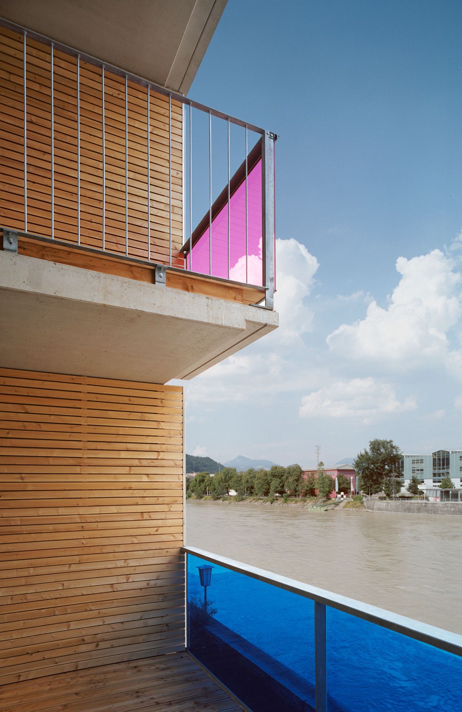 08prc692703 04 Auss C